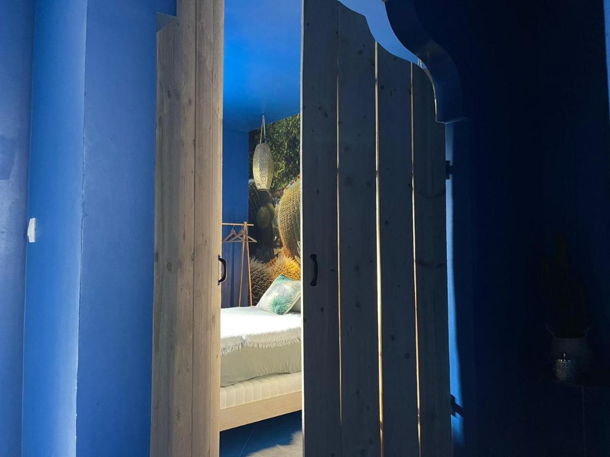 Luxury Jardin Majorelle Paris Orly Avec Jacuzzi ヴィニュー・シュル・セーヌ エクステリア 写真
