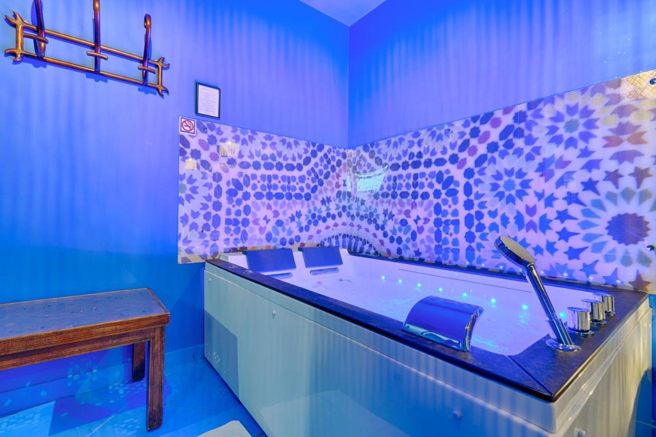 Luxury Jardin Majorelle Paris Orly Avec Jacuzzi ヴィニュー・シュル・セーヌ エクステリア 写真